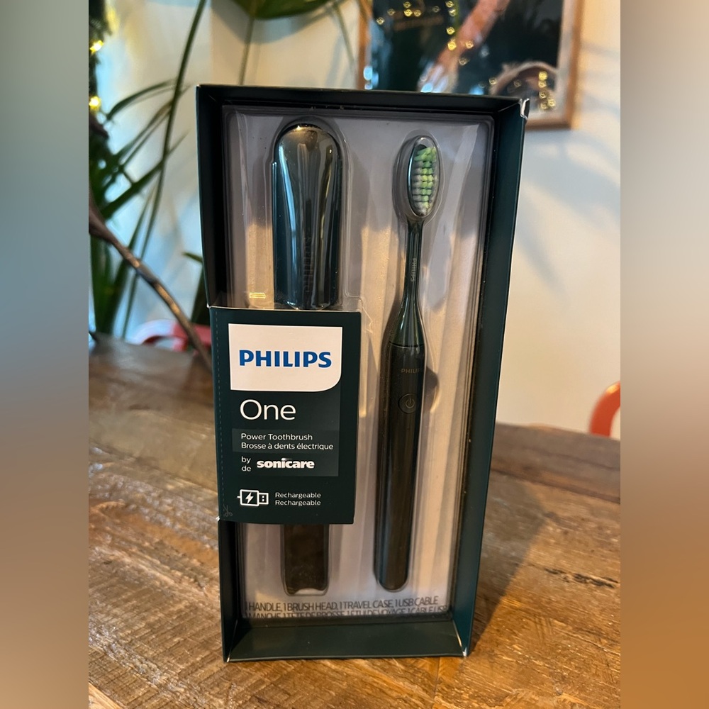 Philips One by Sonicare Rechargeable Toothbrush, Black